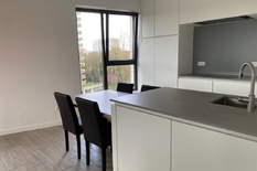 ANVERS - Résidence Louise Marie : Appartement d'angle neuf et lumineux comprenant 2 chambres, une grande terrasse et une place de parking.

Appartement neuf d'environ 81 m² situé au 6e étage dans la magnifique résidence « Louise-Marie ». 
Il bé