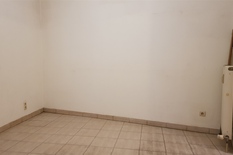 ANTWERPEN - 't Zuid - Goedehoopstraat 25: Leuk appartement naast de Schelde en Kloosterstraat. EPC-label C.
BESCHRIJVING:
Leuk appartement met mezzanine, keuken, 1 slaapkamer en aparte badkamer met ligbad (met douchemogelijkheid) en lavabomeubel, op