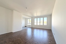 WILRIJK - Park Den Brandt: Volledig gerenoveerd appartement met 2 slaapkamers. Eerste bewoning na renovatie. EPC-label B.

Dit kleinschalig gebouw zonder lift is gelegen in een rustige straat in een gegeerde buurt op wandelafstand van Park Den Brandt, d