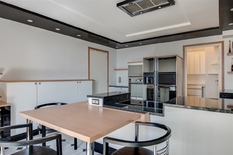 BERCHEM - Albertpark: Residentie King's Park: Uiterst luxueuze duplex penthouse (9° & 10° verdieping) met uniek terras + P

