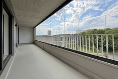 ANTWERP - Louise Marie Residence: New, bright two-bedroom corner flat with a spacious terrace and parking space.

New-build flat of approx. 81 m² on the 6th floor, situated on Desguinlei in the beautiful “Louise-Marie” residence. 
It enjoys an ide