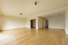 BERCHEM - Albertpark: Ruim, te renoveren appartement van ca 180 m² met terras en 2 P.

BESCHRIJVING :

Ruim appartement van ca 180 m² gelegen op de 5°verdieping, met prachtig open zicht op het groene Albertpark. 
Het geheel biedt een uitstekende k