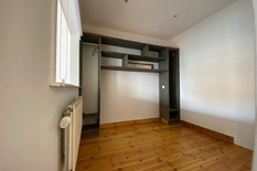 ANTWERPEN - 't Zuid - Tussen Zuidpark en Marnixplaats: Charmante studio/studentenkot in stijlvol herenhuis op toplocatie.

BESCHRIJVING:

Dit appartement/studentenkot is gelegen op de 3de verdieping van een prachtig herenhuis, vlak bij de gezellige Ma