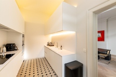 ANVERS - Zuid : Appartement rénové avec goût, comprenant 3 chambres, 2 salles de bains et une grande terrasse
DESCRIPTION :
Cet appartement est situé dans un quartier très prisé de 't Zuid. Il a été rénové avec beaucoup de soin.
Le hall d