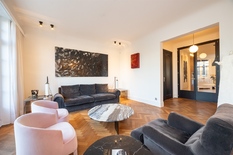 ANTWERPEN - Harmoniepark/Albertpark: Exclusief, luxeappartement van 200m² met adembenemende parkzichten, 3 slaapkamers, 2 badkamers + parking.
Wonen op een van de meest gegeerde locaties van Antwerpen, met uitzicht op het Albertpark.
BESCHRIJVING