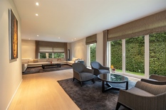 WILRIJK - Park Den Brandt: Moderne villa met 5 slaapkamers op 1017m² met ZW tuin en op een gegeerde en rustige locatie. EPC-label A.
Deze villa (°2008) bevindt zich op een mooi en perfect geörienteerd perceel, waar men volop kan genieten van rust, p