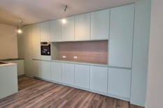 WILRIJK - Park Den Brandt: Recently renovated property suitable for co-housing.
DESCRIPTION:
Move-in ready property; first occupancy after quality renovation. Ideal location near Park Den Brandt, shops and hospitals.
Very easy access by public tra