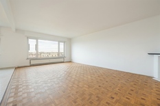 ANTWERP - Jan Van Rijswijcklaan: Fully renovated, ready-to-move-in flat with 4 bedrooms, 2 bathrooms and 2 parking spaces.