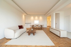 ANTWERP - Jan Van Rijswijcklaan: Fully renovated, ready-to-move-in flat with 4 bedrooms, 2 bathrooms and 2 parking spaces.