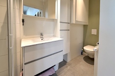 WILRIJK -Park Den Brandt: Appartement met 1 slaapkamer in een gerenoveerde herenwoning.

BESCHRIJVING:
Dit aangename appartement is gelegen op de 2° verdieping van een gerenoveerde herenwoning, op een uitstekende locatie nabij Park Den Brandt.
De lee