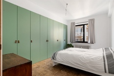 ANTWERPEN - Britselei: Mooi, karaktervol en zonnig GEMEUBELD hoekappartement met 2 slaapkamers op toplocatie 

Beleef het bruisende Antwerpse stadsleven op zijn best in dit licht en sfeervol ingericht appartement op de 4° verdieping van een statig gebo