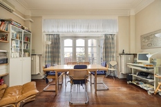 ANTWERPEN - Belgiëlei: Prachtig appartement van ca 230m² met 4 slaapkamers, 2 badkamers + P. EPC-score C.
BESCHRIJVING:
Het appartement is gelegen in een gebouw respectievelijk in art-deco- en beaux-artsstijl, naar een ontwerp door de architect Fr