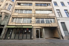 ANTWERPEN - Bij Meir - Otto Veniusstraat 5: Charmante studio in hartje Antwerpen

BESCHRIJVING:
 
Deze aangename studio is gelegen in de Otto Veniusstraat, op een bijzonder centrale locatie in het hart van Antwerpen. 
De Meir, het historische stadsce
