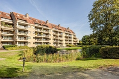 WILRIJK – Nachtegalenhof: Sublieme penthouse met 3 slaapkamers, 2 terrassen en autostaanplaats
BESCHRIJVING :
Dit aangename dakappartement bevindt zich op een gegeerde, residentiële locatie in het Nachtegalenhof.
Verzorgde inkomhal met gastent